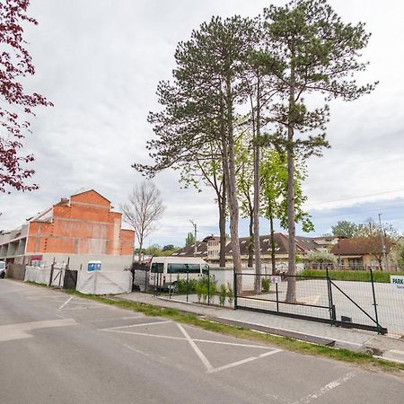 Lido Apartmanok By Bltn Balatonlelle Exterior photo
