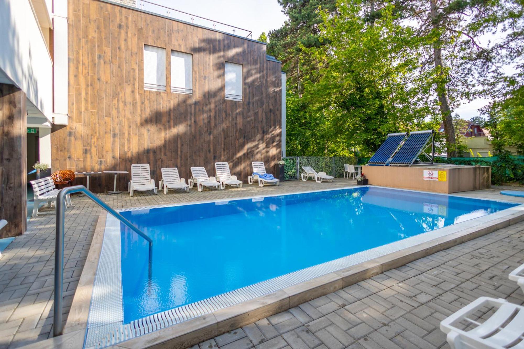 Lido Apartmanok By Bltn Balatonlelle Exterior photo